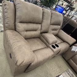 Reclining Loveseat 