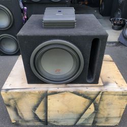 UNA BOCINA ALPINE Y AMPLIFIER 