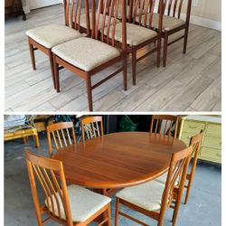 Vintage Mid Century Teak Dining Room Table and 6 Beautiful Dining Room Chairs Attributed to Benny Linden