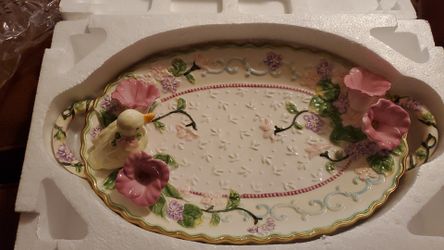 NEW Avon vintage springtime Easter platter