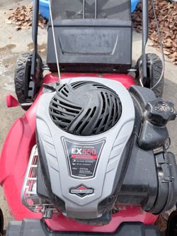 Gas Push Lawn Mower Briggs & Stratton EX550