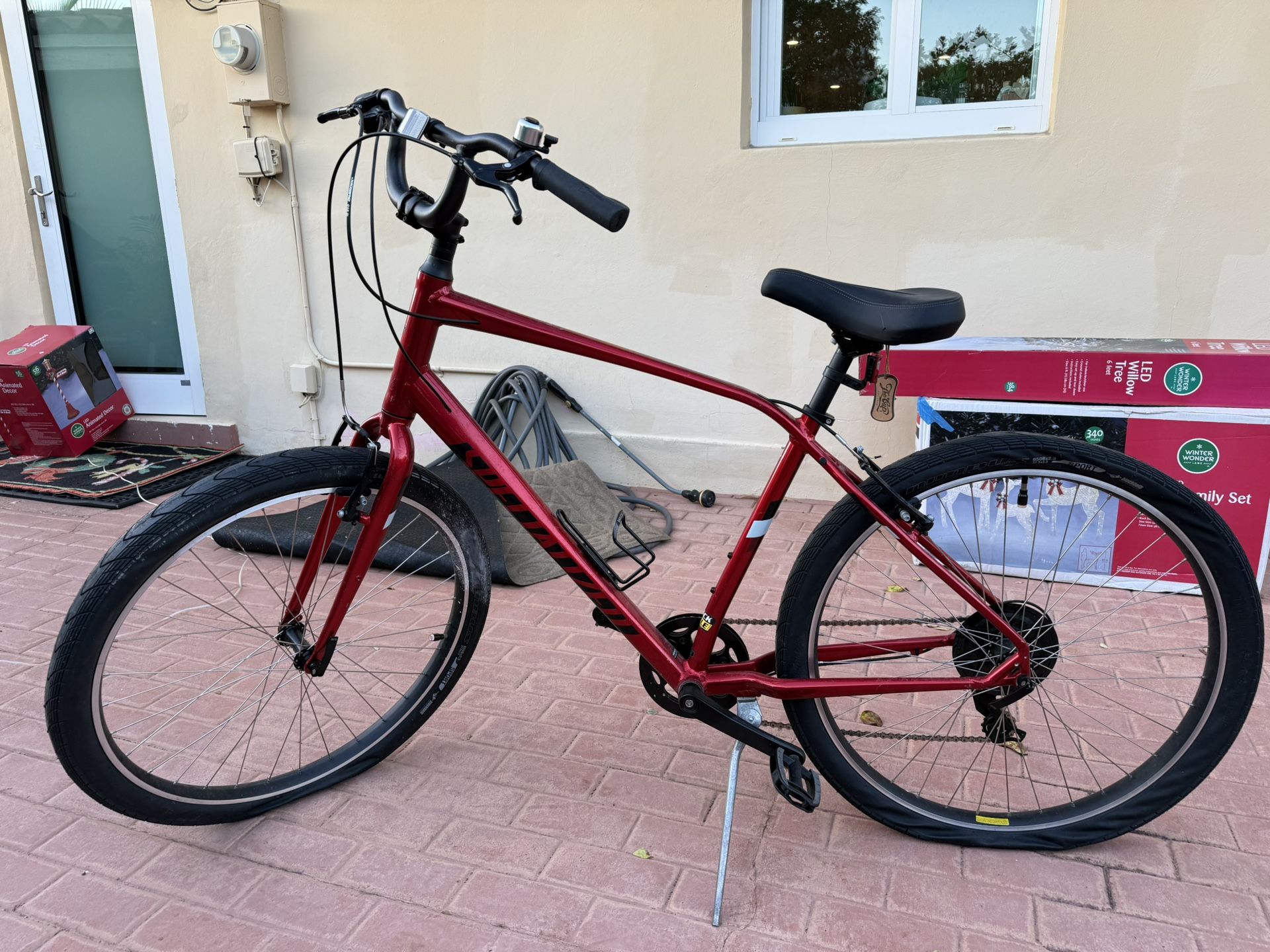 For Sale: Sleek Red Hybrid Cruiser Bike 🚴‍♂️