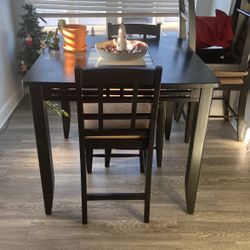 Table +4Chairs