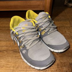 Men’s Nike Free Runs 