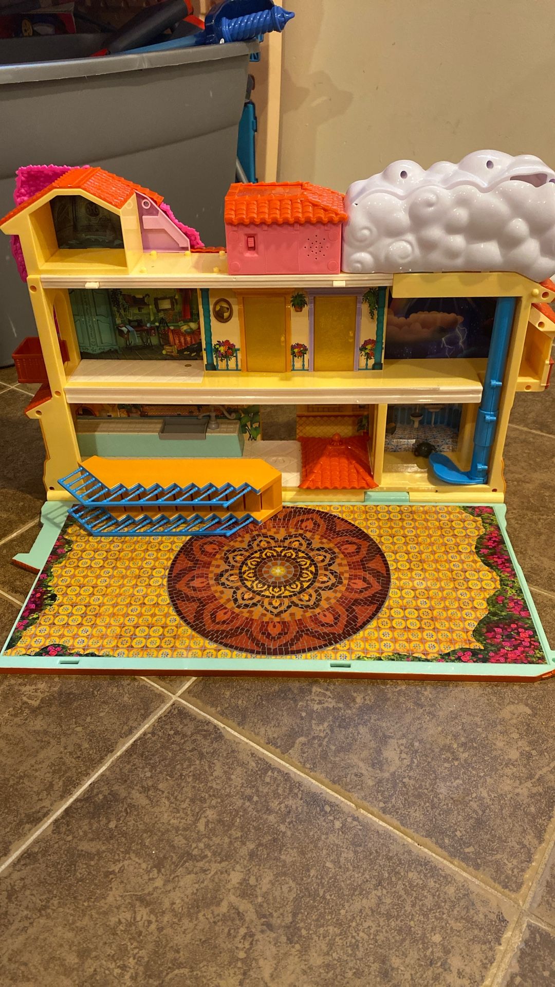 Encanto Toy house