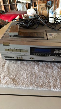 Sanyo Betamax Machine