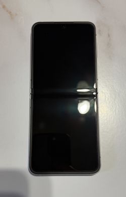 Samsung Galaxy Flip 6 UNLOCKED