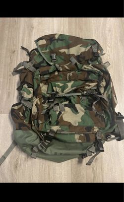 US Military CFP-90 combat field pack woodland camouflage W/ Internal