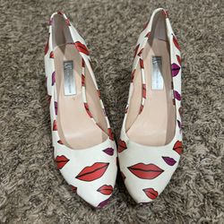 INC Lips Low Heels (size 6.5)