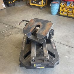 18000 lbs Pull-Rite Auto slide 5th wheel hitch
