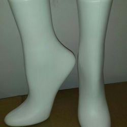 Mannequin feet