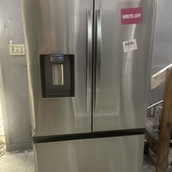 Black Friday Sale!!  Refrigerator Samsung model 2022 French door 36” inches wide stainless steel 