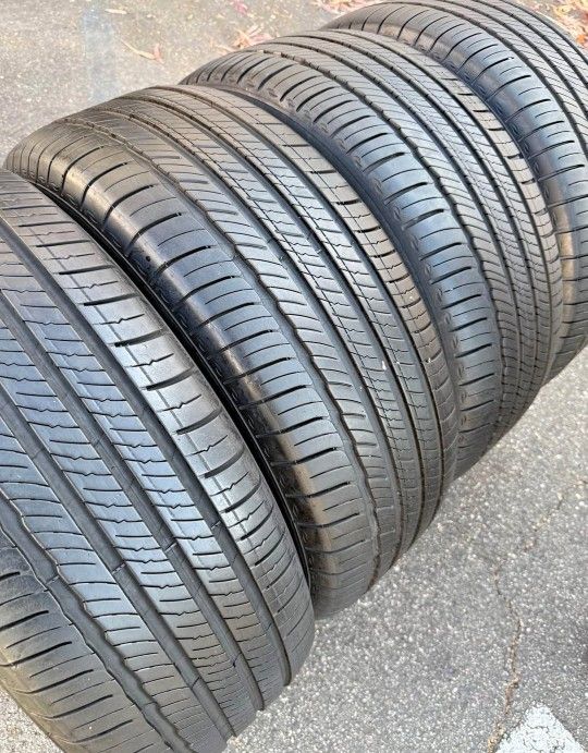 245 45 19 Tires Con 80% De Vida Las 4 De La Marca Michelín