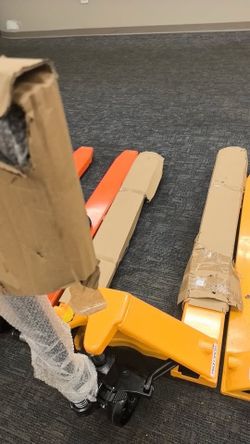 Hydraulic Pallet Jack A-1007(Nylon)| 48" x 27" Forks | Nylon Wheels