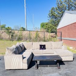 Free Delivery 🚚 Beige Sectional Couch