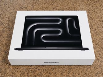 MacBook M5 chip 16GB memory) 512GB storage.