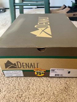 Denali shoes size 8”