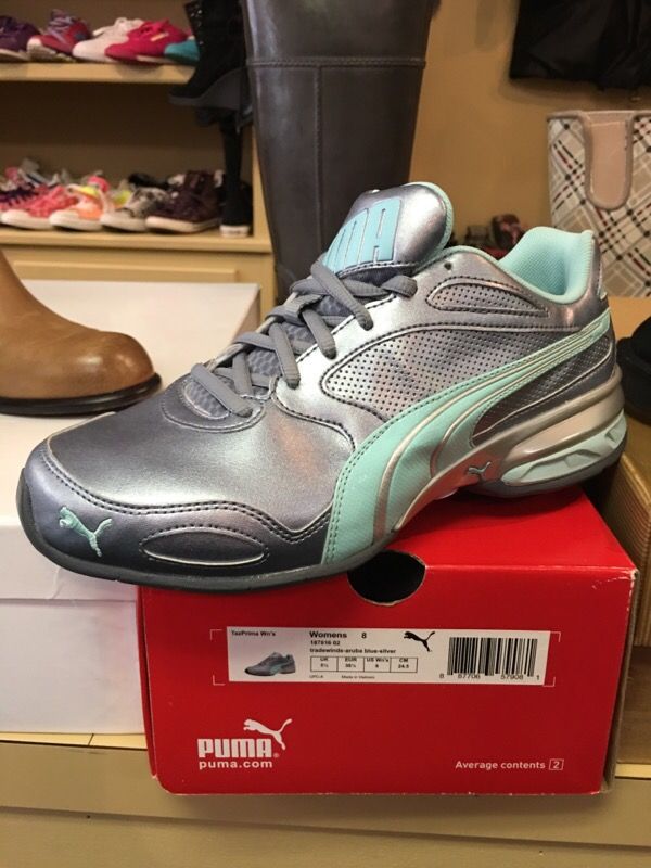 Puma sneakers women's 8 new