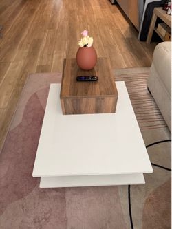 Coffee table - as new