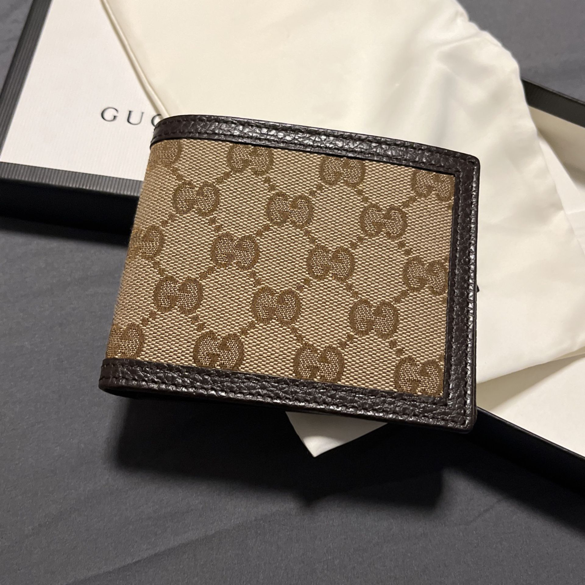 Brown Gucci Men Wallet for Sale in Forest Hill, MD - OfferUp