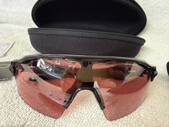NEW OAKLEY RADAR EV “PITCH” Polarized SUNGLASSES  NEW in BOX with FREE HARDSHELL CASE