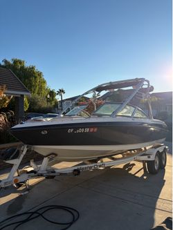 2005 Mastercraft X10 boat
