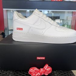 Nike Air Force 1  SUPREME white
