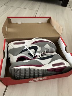 nike air woman’s shoe 7.5