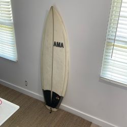 AMA 5’8 Surfboard