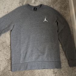 Air Jordan shirt youth large long sleeve grey