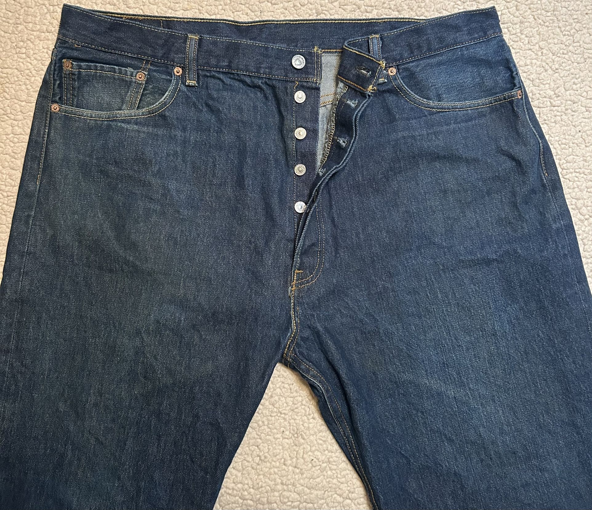 Like New-Levi Strauss 501-Button Up Size 44X32-Excellent Condition 💥28💥