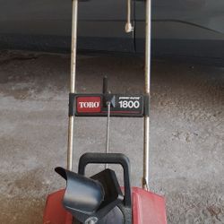 Toro Power Curve 1800 Electric Snowblower 