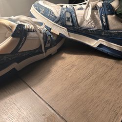 Louis Vuitton, tennis shoes used