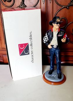 Richard Petty Limited Edition 18" Statue Sculpture w/ COA & Original Box