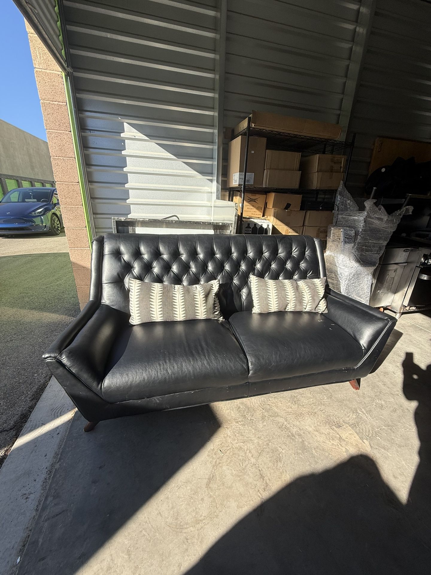 Tufted Black Lowrise Sofa