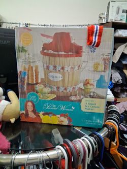 4quart ICE cream MAKER