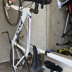 FUJI Finest 3.0 LE Road Bike - 2016 - aluminum frame