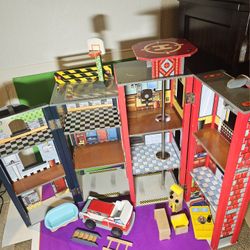 KidKraft POLICE & FIRE STATION Play Set Folds Up