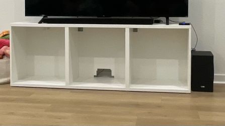 Entertainment center