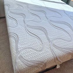 Nice Full Gel Memory Foam Mattress with Smart Platform Bed Frame