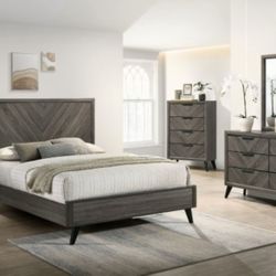 Brand New Grey Eastern King 4pc Bedroom Set (Available In California King)