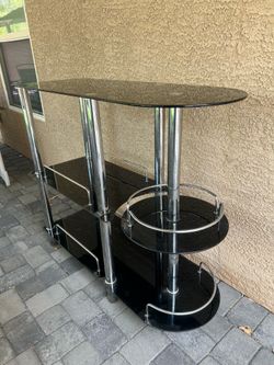 $150 Bar for sale Great for the summer time backyard party’s , portable no lowballers in great condition pick up only