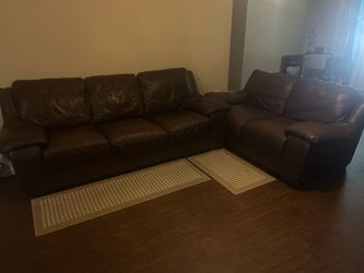 Couch set