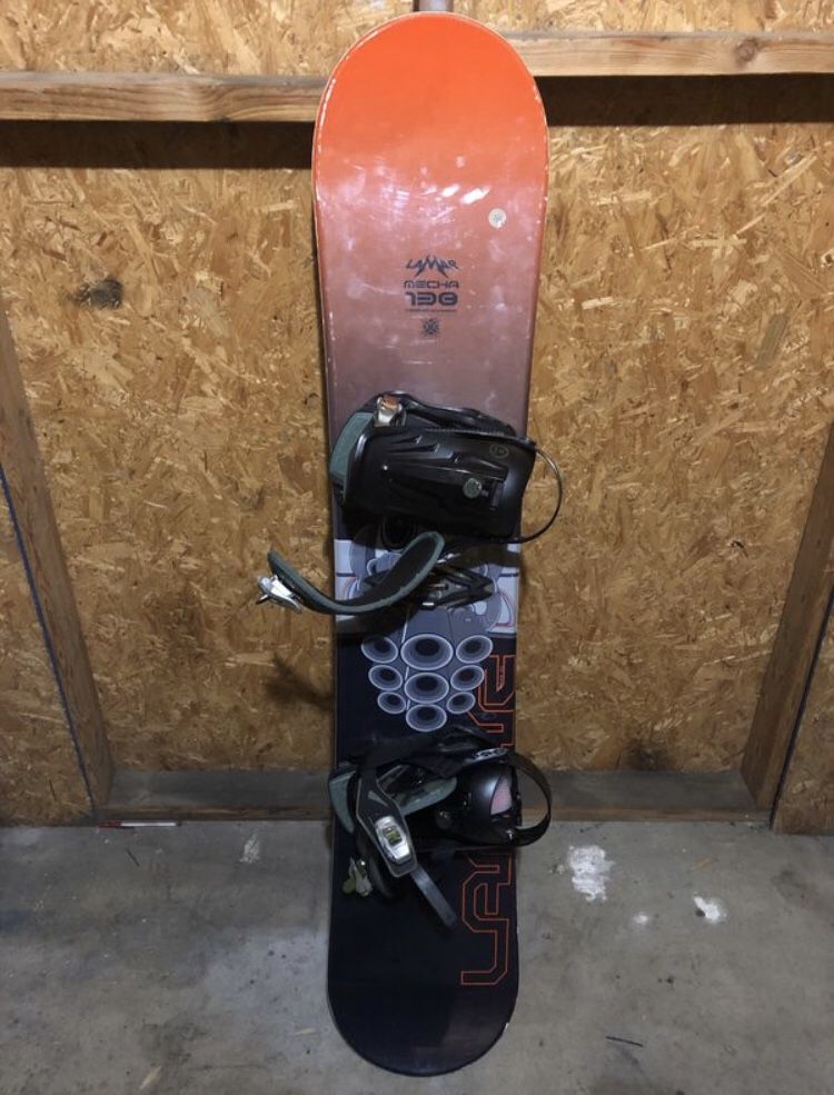 138 Snowboard and Bag