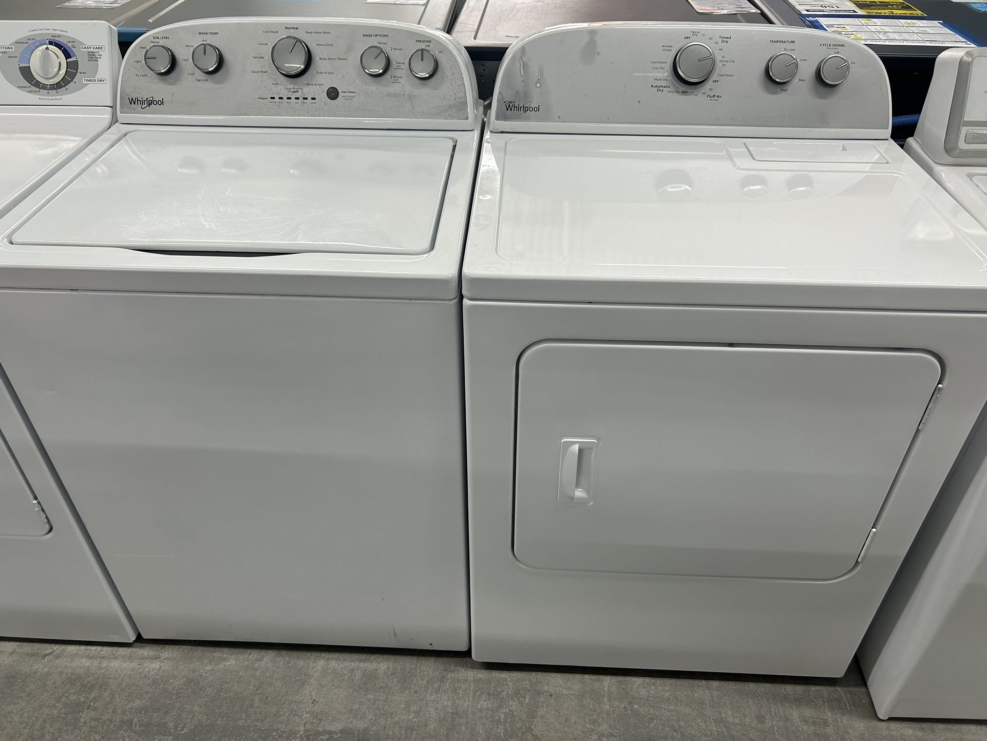 Matching Whirlpool Washer Dryer Set