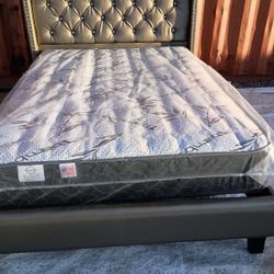 Cama En Tamaño Full Con Colchon Buena Calidad 