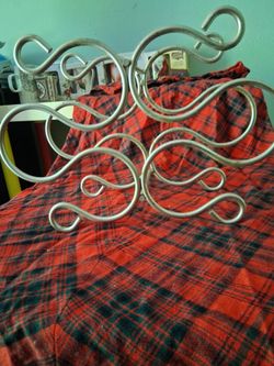 Chrome wine bottle holder