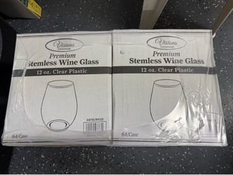 Clear plastic stemless wine glass