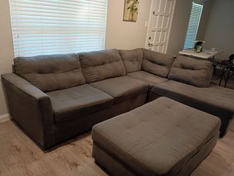 Hunter Green Sectional w/Ottoman