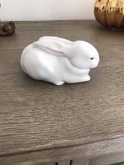 Lladro Spain bunny figurine